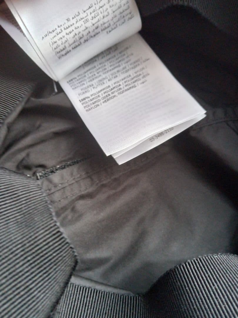 Moncler モンクレール　美品 ブラック バケット ハット