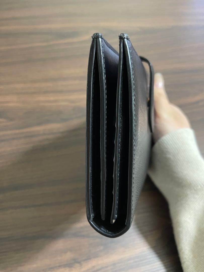 c*o様 【最終値下げ・格安】　ラージストラップ 二つ折り長財布 レザー