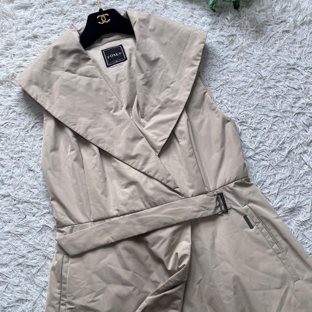 美品 フォクシー ラッフルシェイプ 中綿ロング ジレ コート 女優襟 40