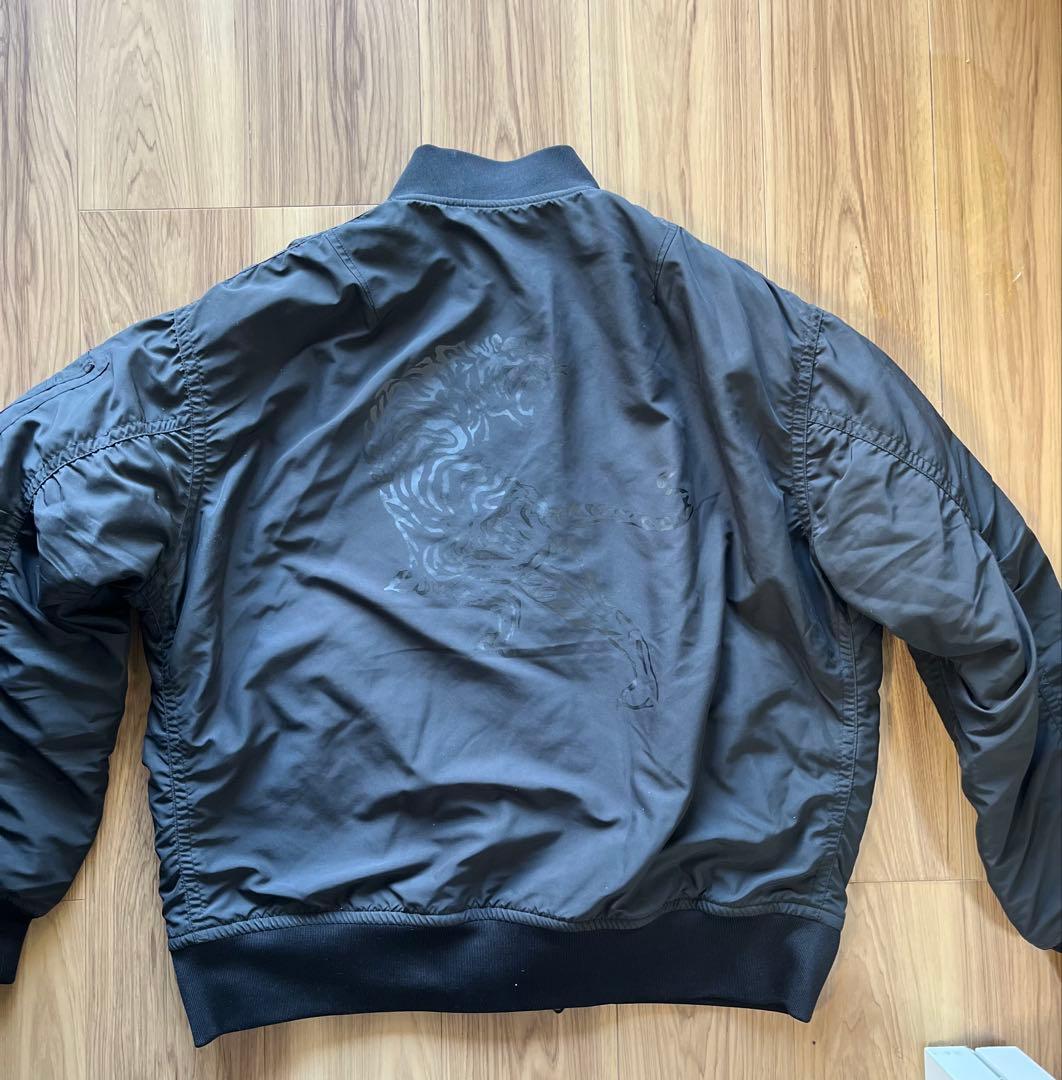 Onitsuka Tiger ブラック MA-1ジャケット