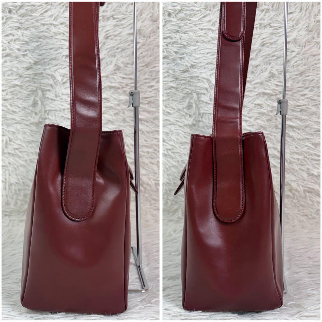 美品✨カルティエ マストライン ショルダーバッグ ターンロック レディース