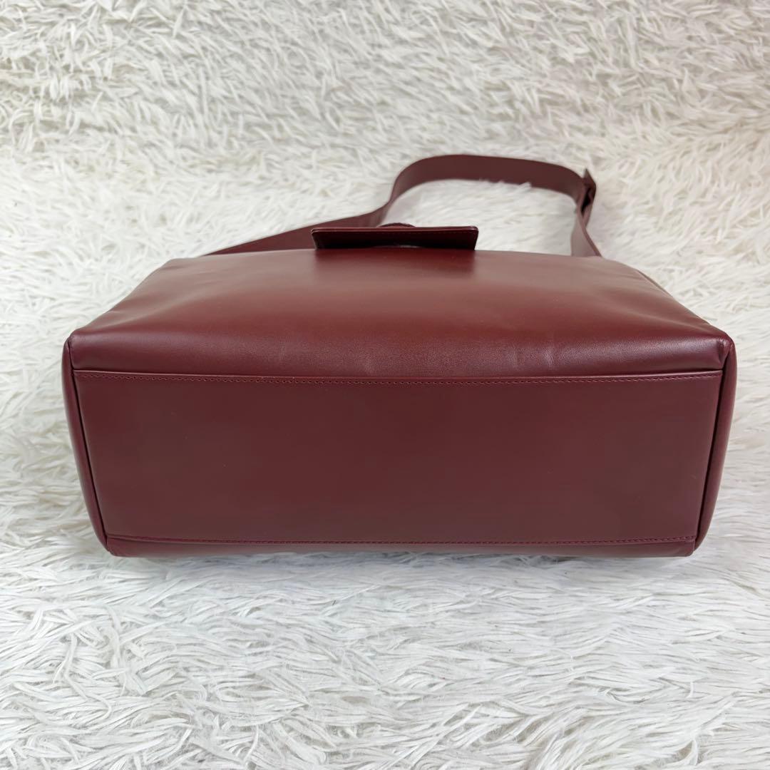 美品✨カルティエ マストライン ショルダーバッグ ターンロック レディース