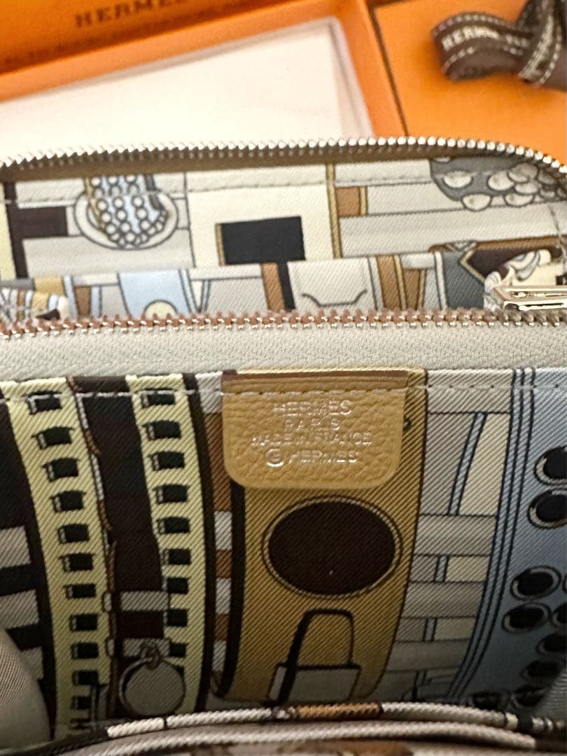 MiiiO　【HERMES】エルメス　シルクインコンパクト新品未使用／財布