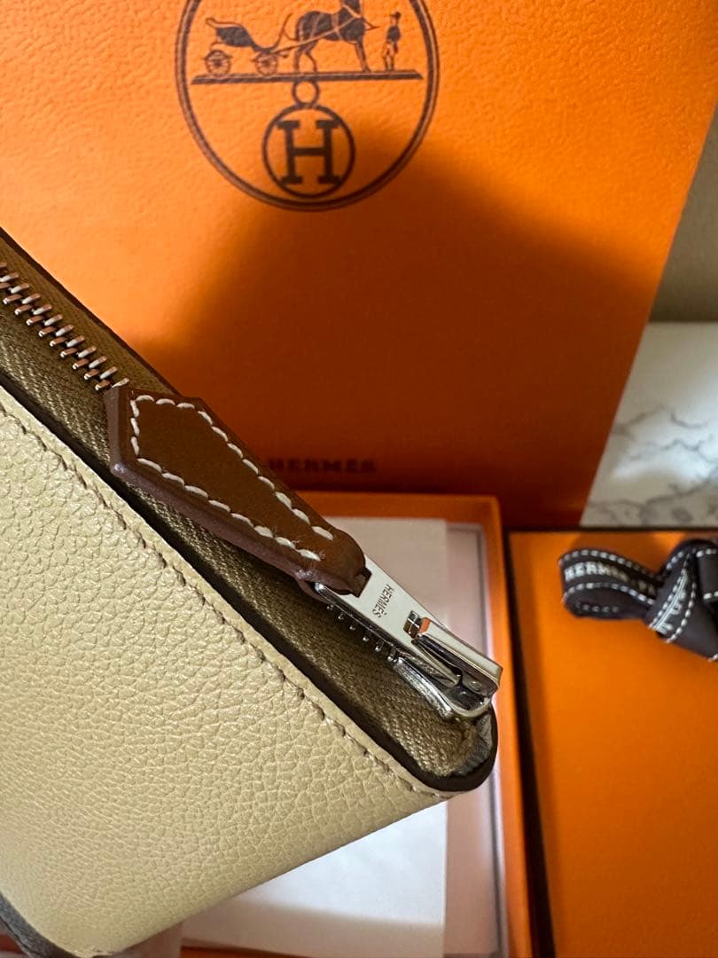 MiiiO　【HERMES】エルメス　シルクインコンパクト新品未使用／財布