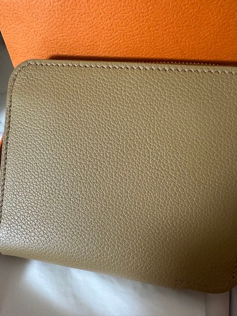 MiiiO　【HERMES】エルメス　シルクインコンパクト新品未使用／財布