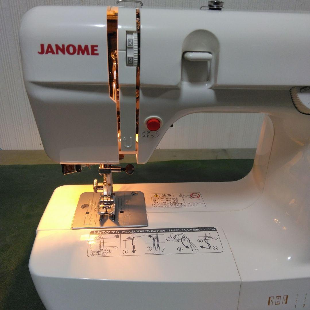 ジャノメミシンJE-105型未使用に近い。