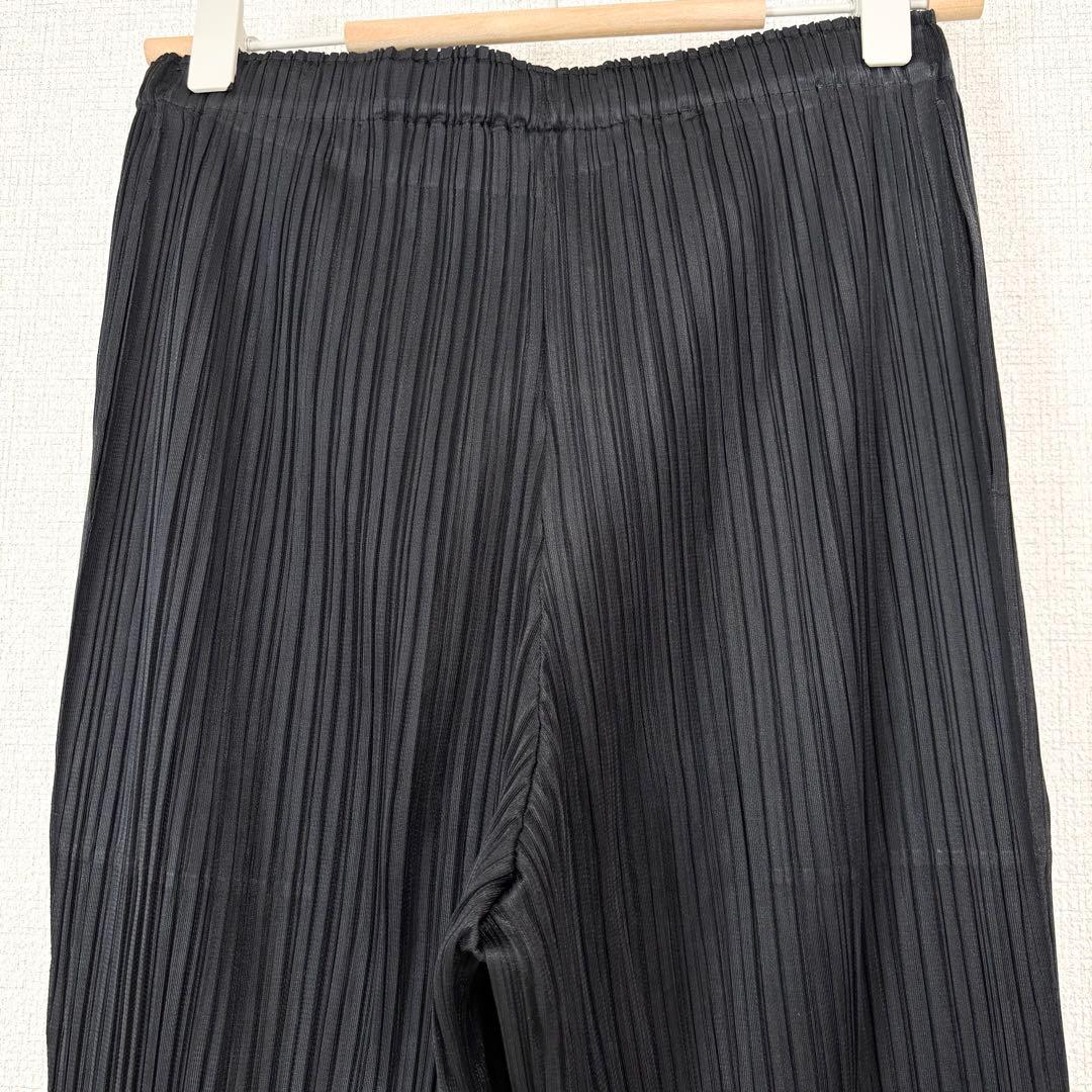 美品　プリーツプリーズ　近年　テーパードパンツ　ポケット　ブラック　サイズ2