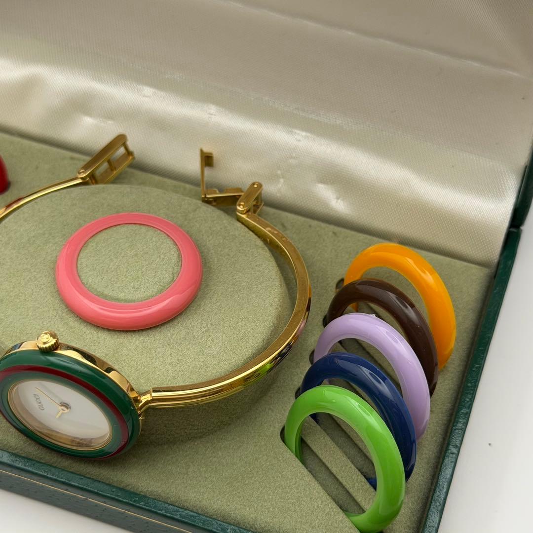 動作未確認　デッドストック　グッチ　チェンジベゼル　クォーツ　ベゼル11個付