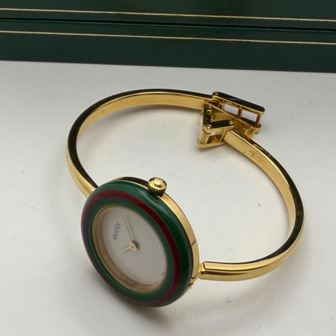 動作未確認　デッドストック　グッチ　チェンジベゼル　クォーツ　ベゼル11個付