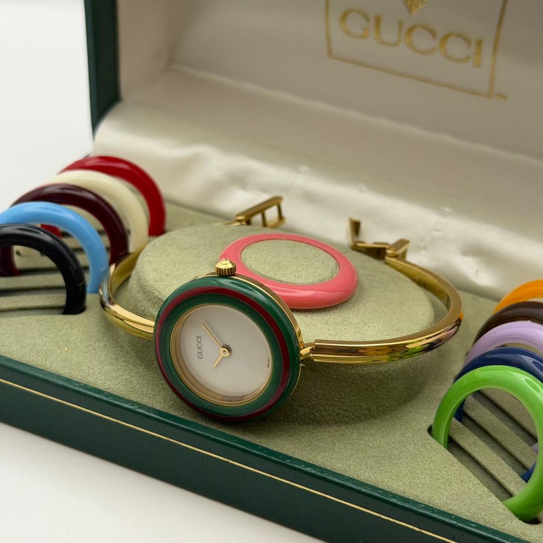 動作未確認　デッドストック　グッチ　チェンジベゼル　クォーツ　ベゼル11個付