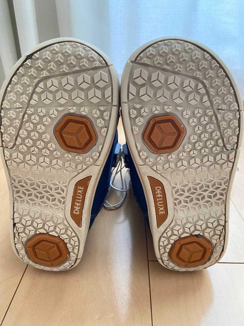 週末セール❤️ほぼ未使用　ジューニア　ディーラックス　スノボブーツ　DEELUXE