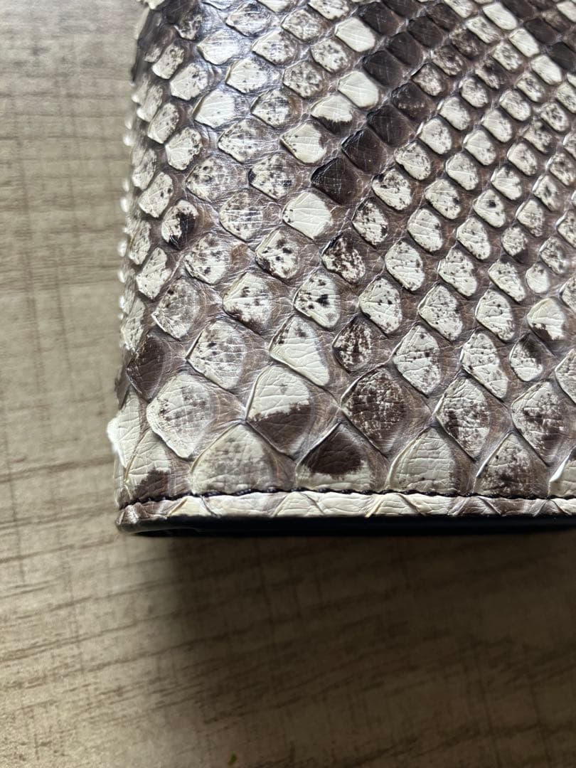 トッズ　パイソン　長財布