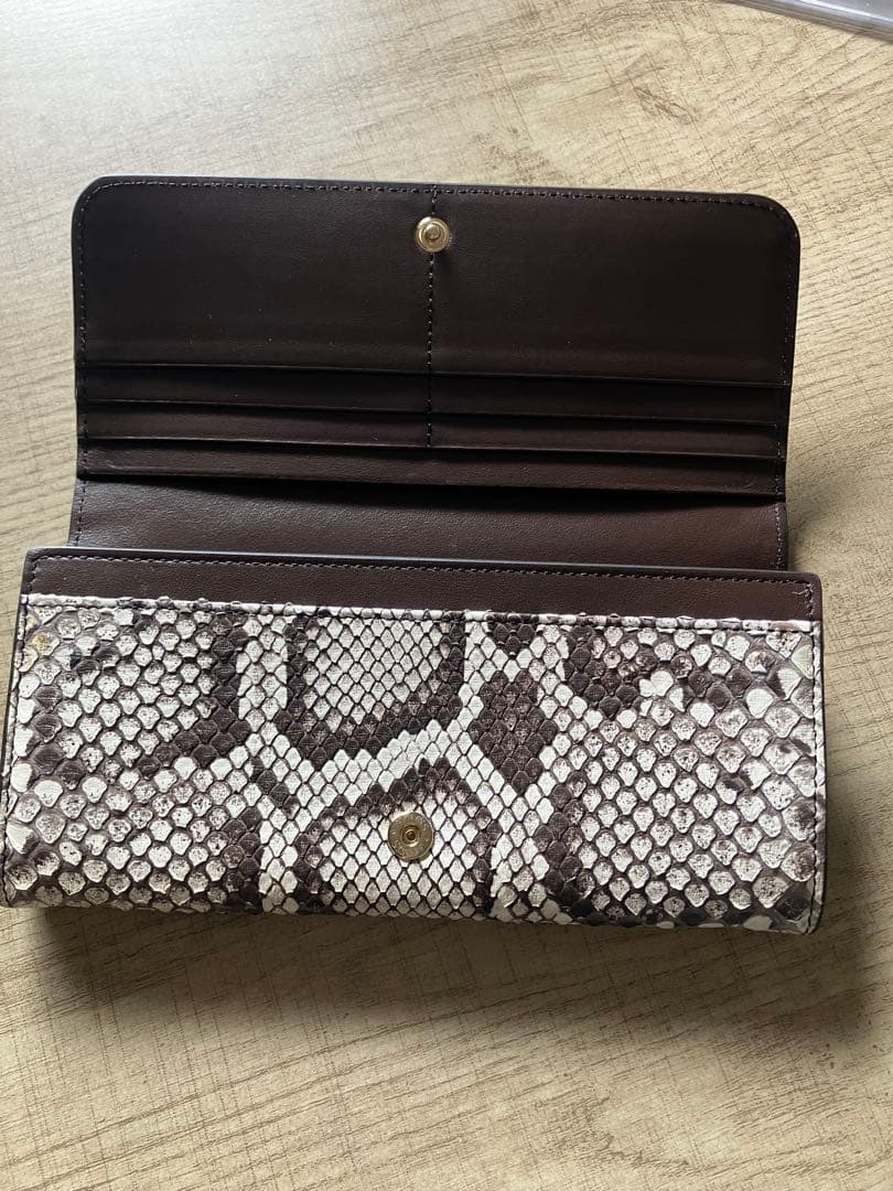 トッズ　パイソン　長財布