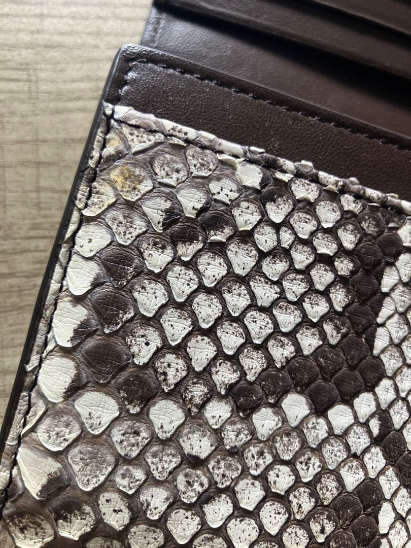 トッズ　パイソン　長財布