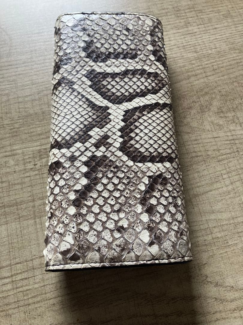 トッズ　パイソン　長財布