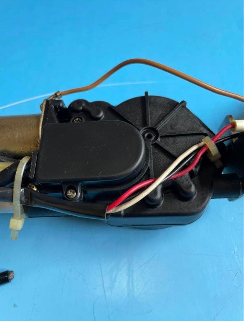 メルセデスベンツ W201 190E ラジオアンテナ