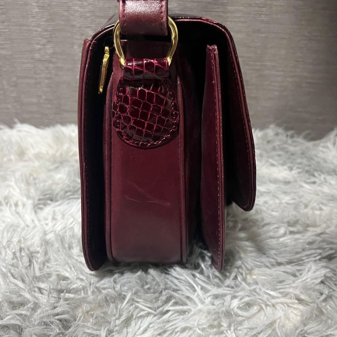 ✨️希少カラー✨️ ジーノトロンバ シャイニングクロコ ショルダーバッグ 赤