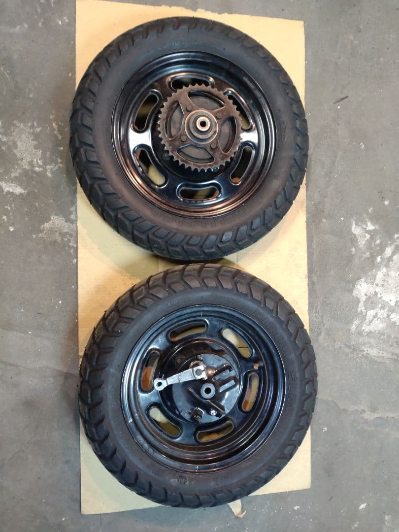 ホンダ　エイプ50　ホイール前後