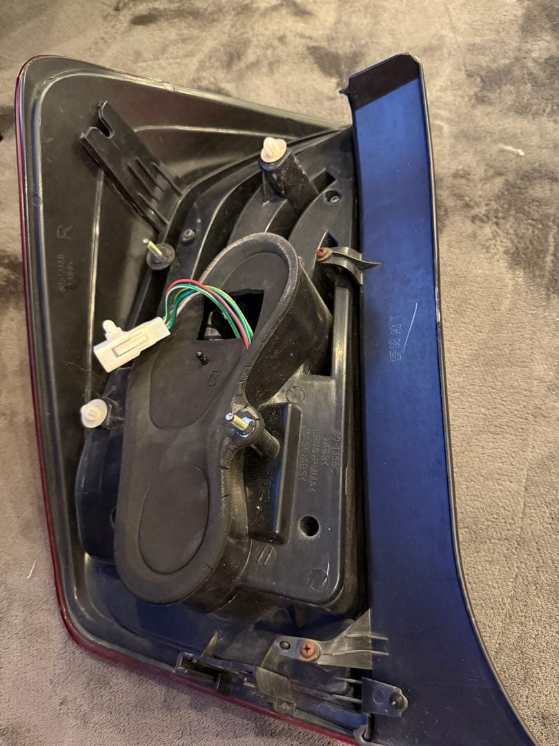 30プリウスヴァレンティテール