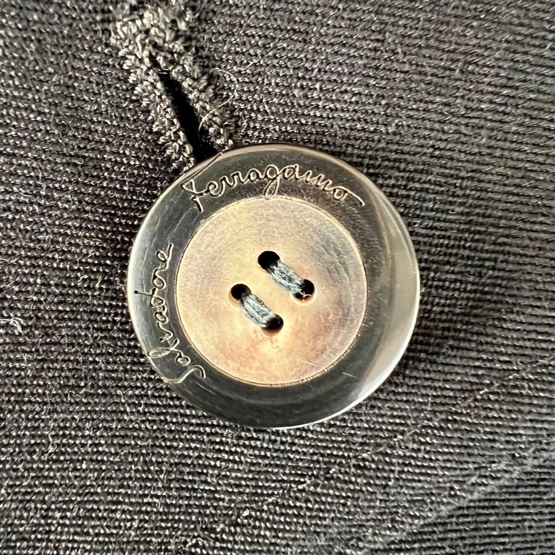 サルヴァトーレ　フェラガモ　ブラック ダブルブレスト ロングコート