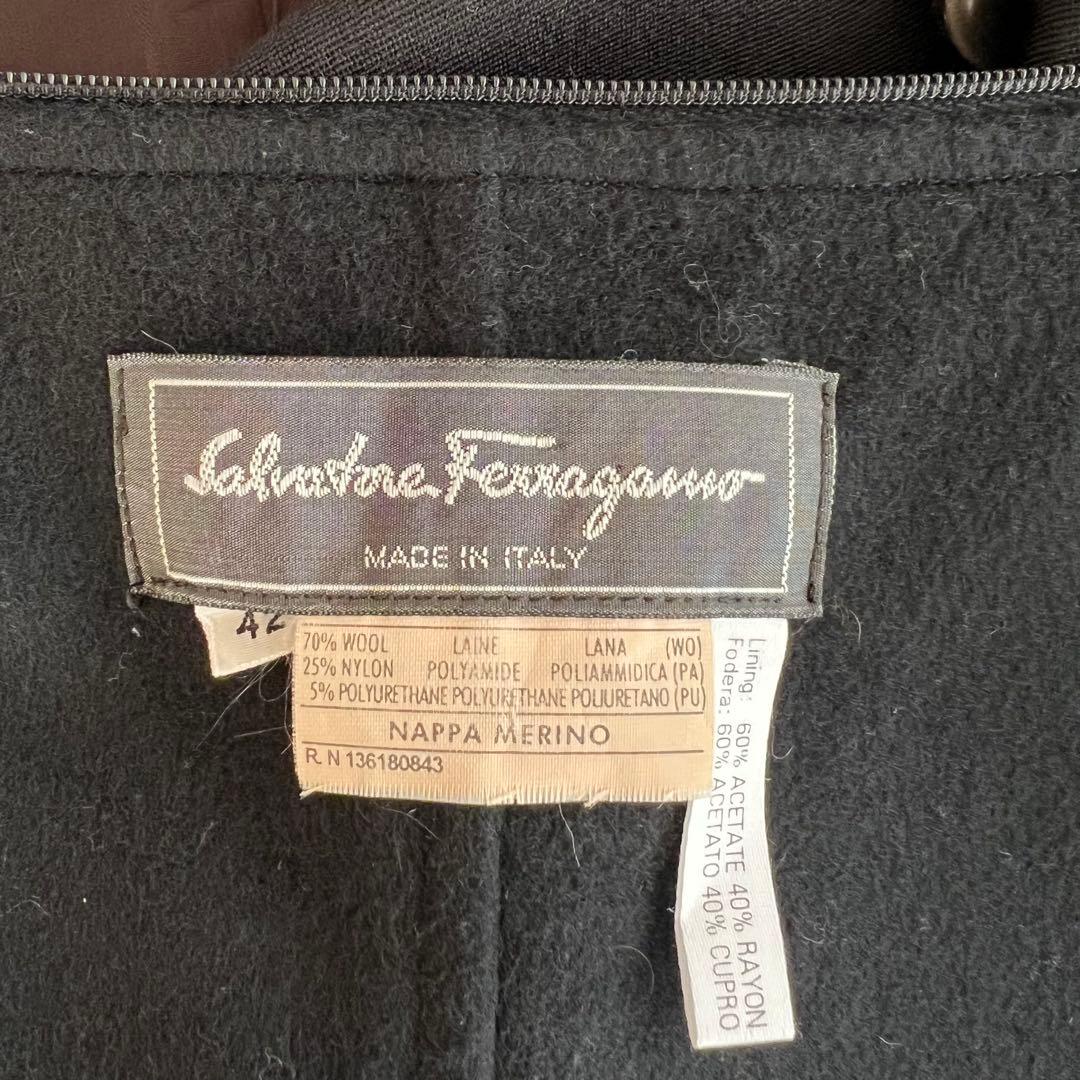 サルヴァトーレ　フェラガモ　ブラック ダブルブレスト ロングコート