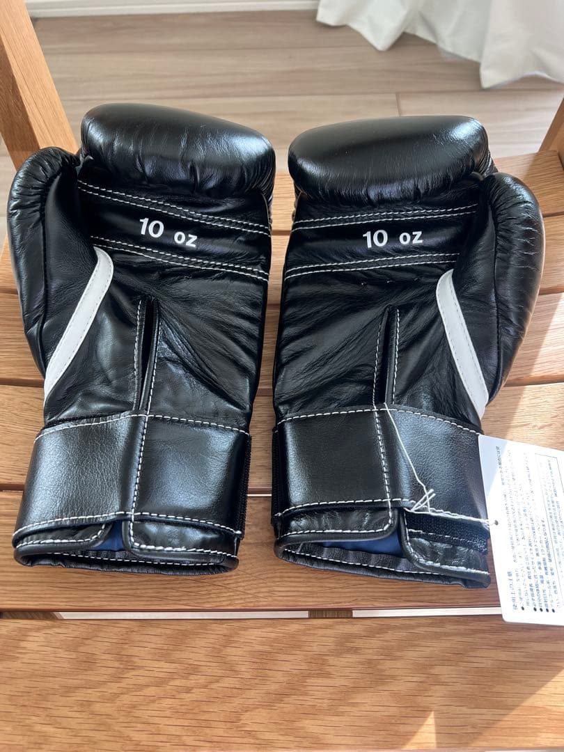ウイニング　ボクシンググローブ プロフェッショナルタイプ (10oz)