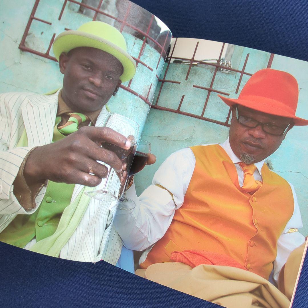 【英語版】Gentlemen of Bacongo サプールのファッション写真集