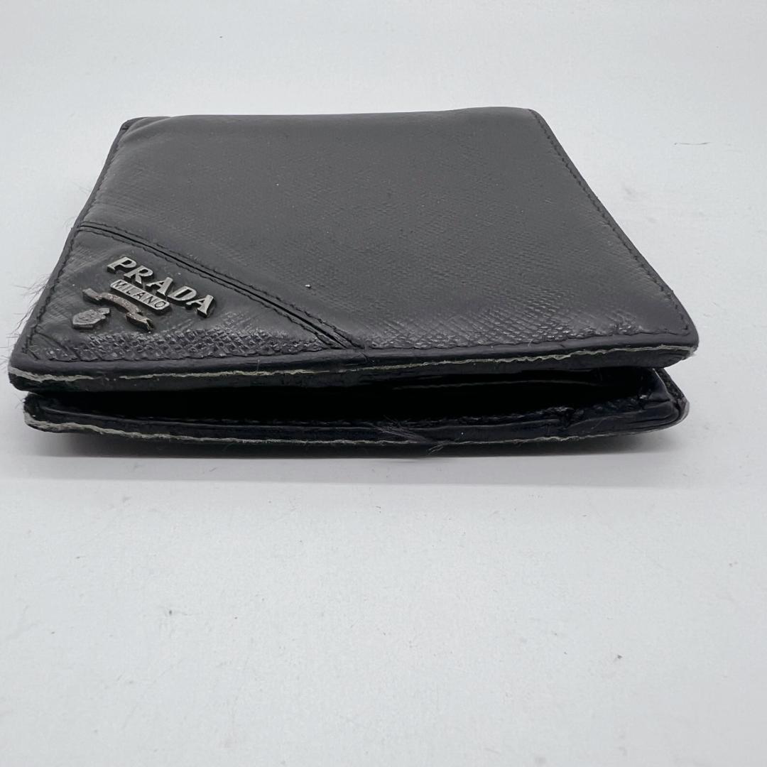 【PRADA】プラダ　サフィアーノ　レザー　二つ折り財布　黒