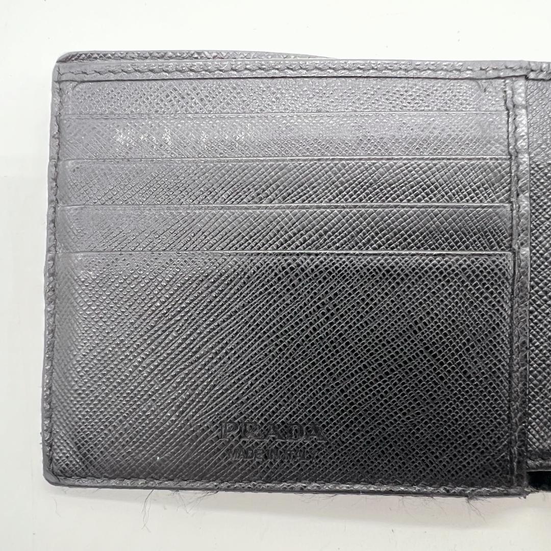 【PRADA】プラダ　サフィアーノ　レザー　二つ折り財布　黒