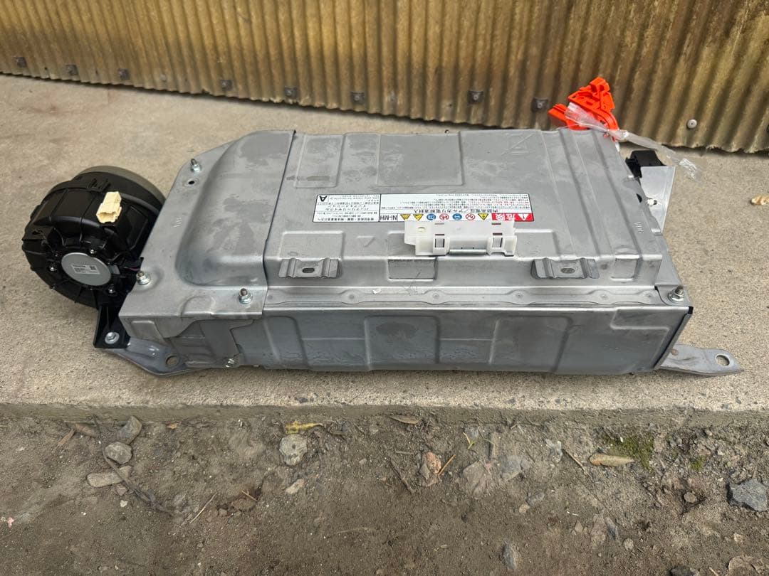 トヨタ　アクア　ハイブリッドバッテリー　動作OK