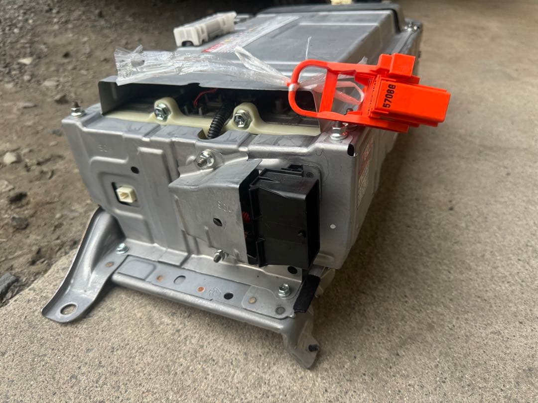 トヨタ　アクア　ハイブリッドバッテリー　動作OK