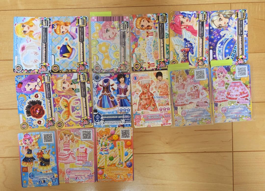 アイカツ トレーディングカード 270枚まとめ売り（おまけ付き）