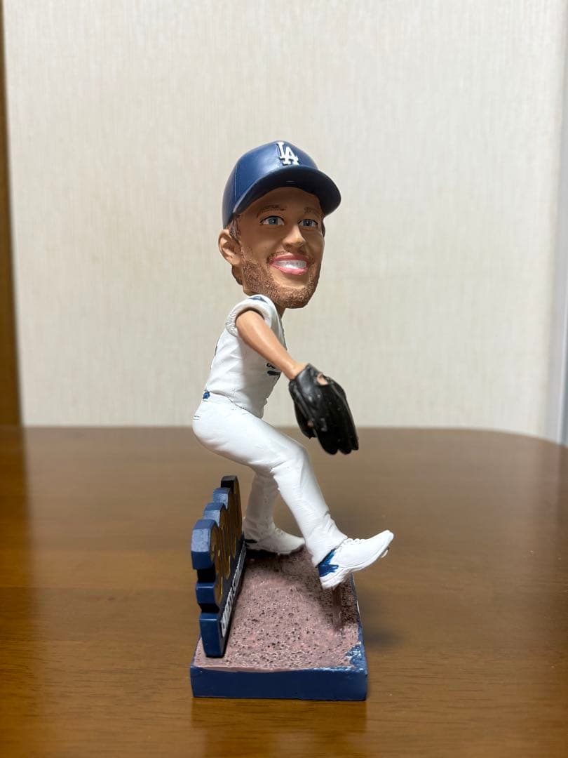 Clayton Kershaw 2000奪三振記念フィギュア