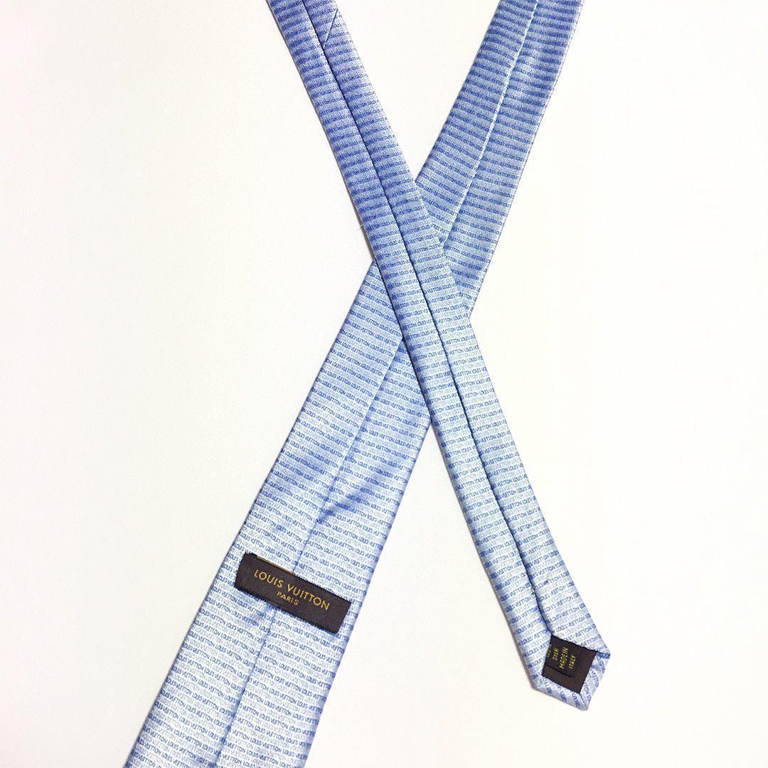 未使用級 ルイヴィトン Louis Vuitton ネクタイ ライトブルー 総柄