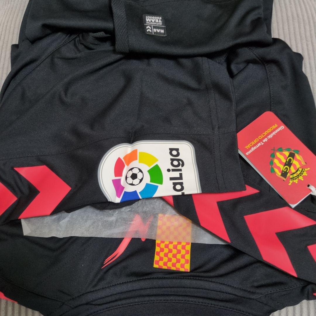 ジムナスティック・タラゴナ　hummel XＬ　新品未使用　激レア品！！