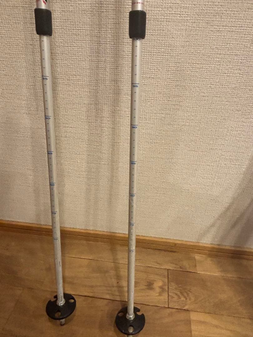 子供用スキー3点セット　スキー板120 、スキーブーツ23 、伸縮式ストック