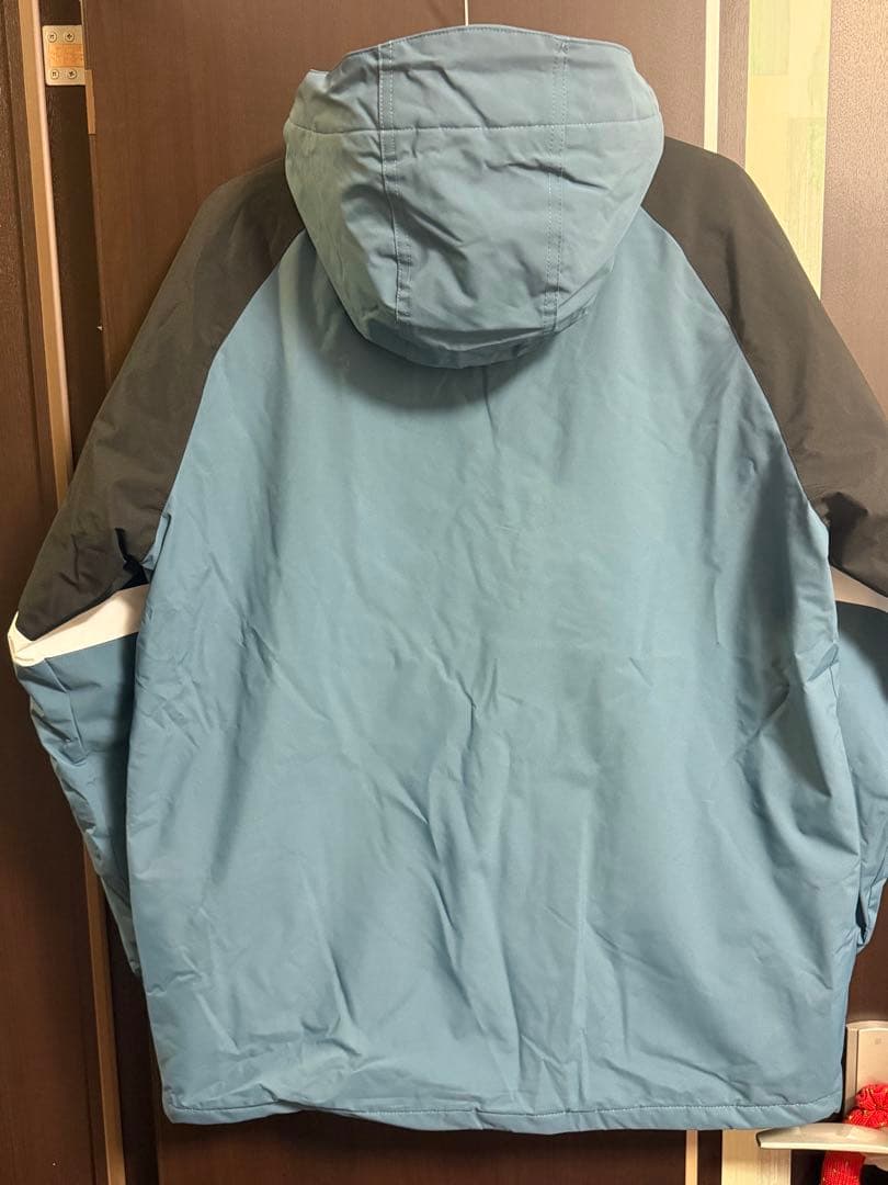 スノーボードウェア 上下セット　女性用 ゴアテックスグローブ付き　値下げしました