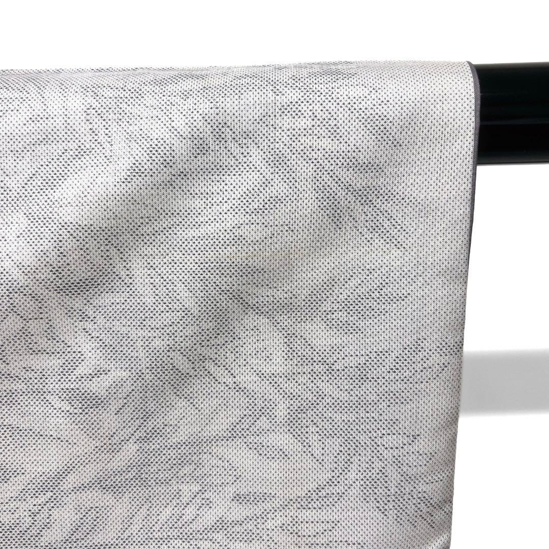 桑原織物　小紋　証紙付き　白大島紬　花模様　リーフ　白地　着物　091w d