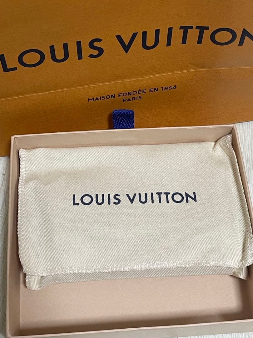 【超美品】LOUIS VUITTONモノグラム ミュルティクレ６連キーケース
