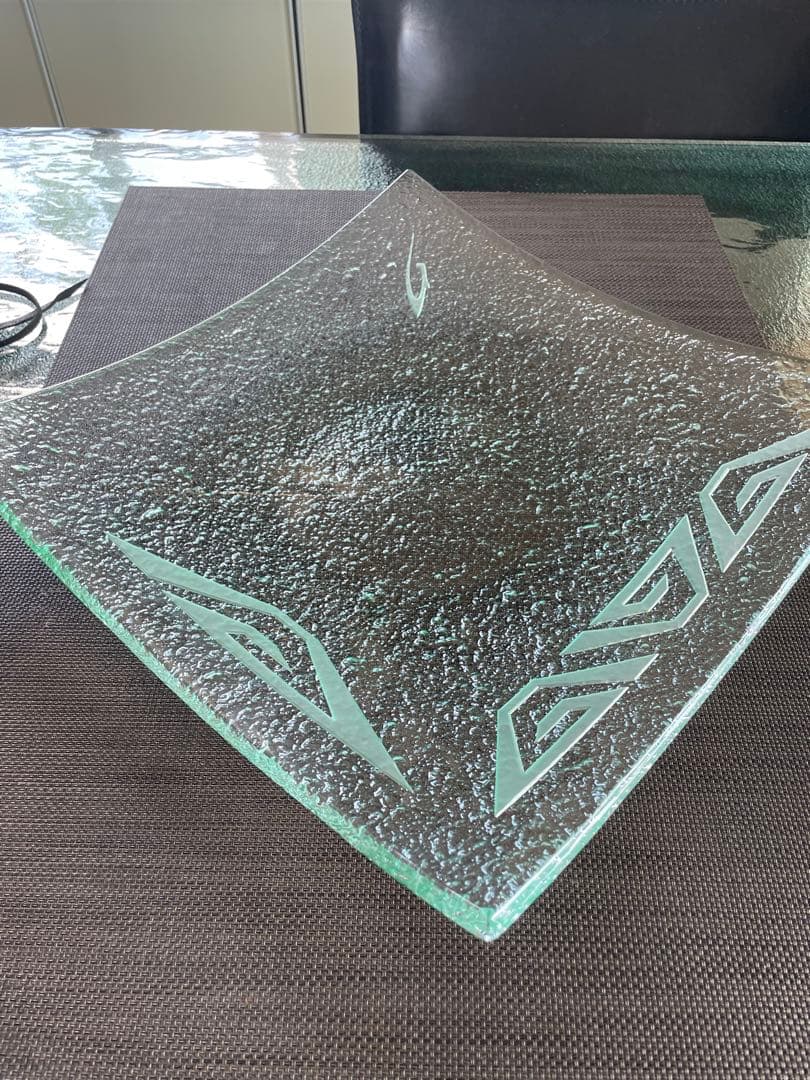 ナガールのガラスの大皿