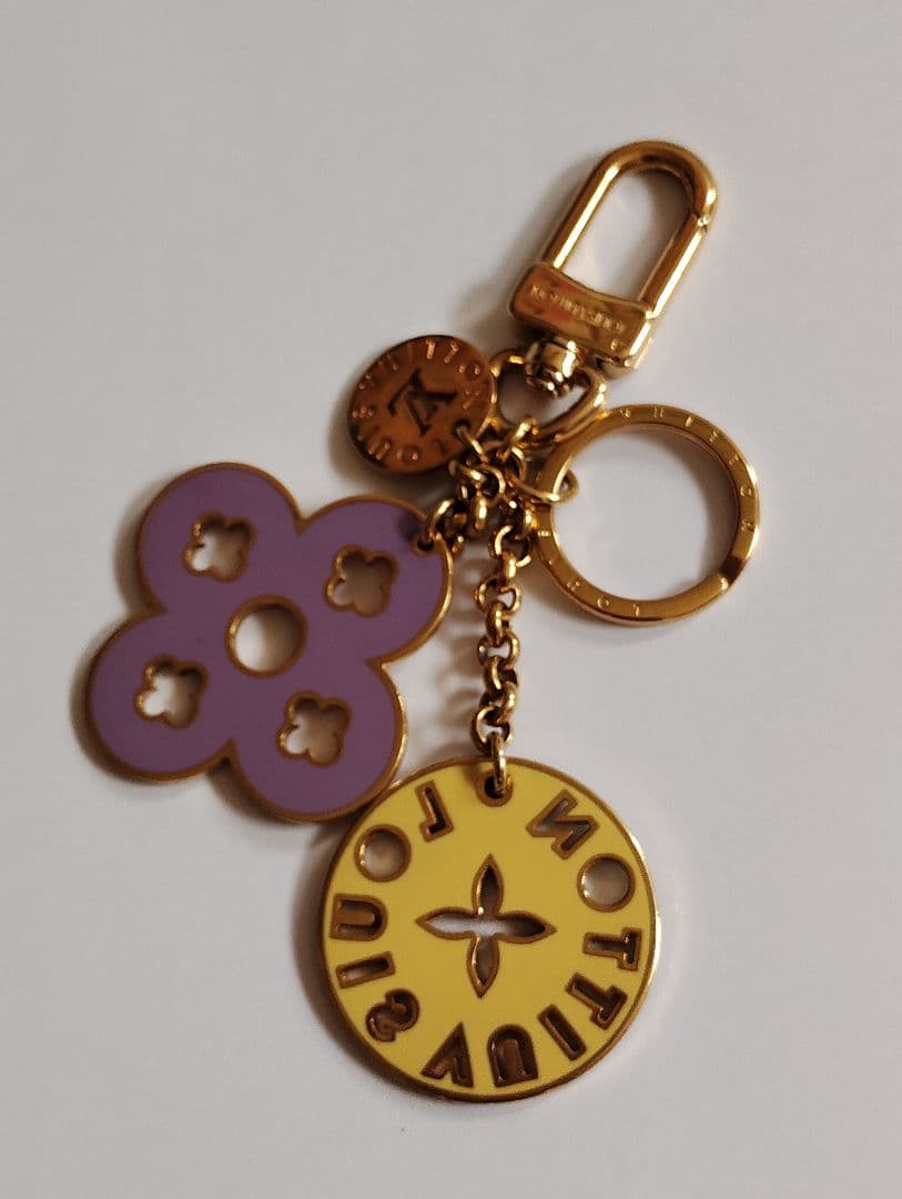 Louis Vuitton フラワーチャーム