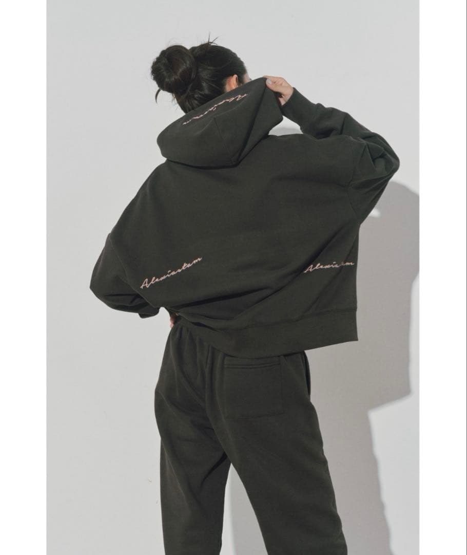 なな〇ALEXIA STAM〇上下セット