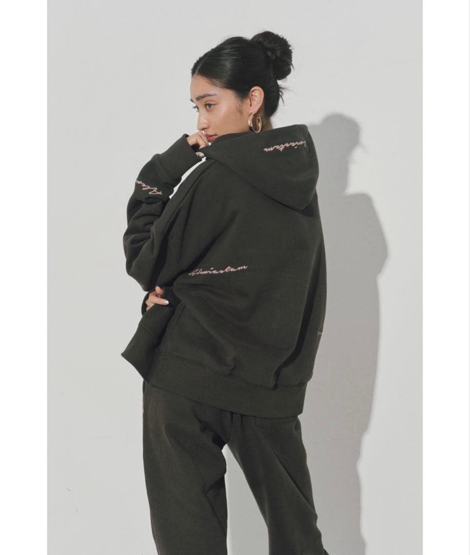 なな〇ALEXIA STAM〇上下セット