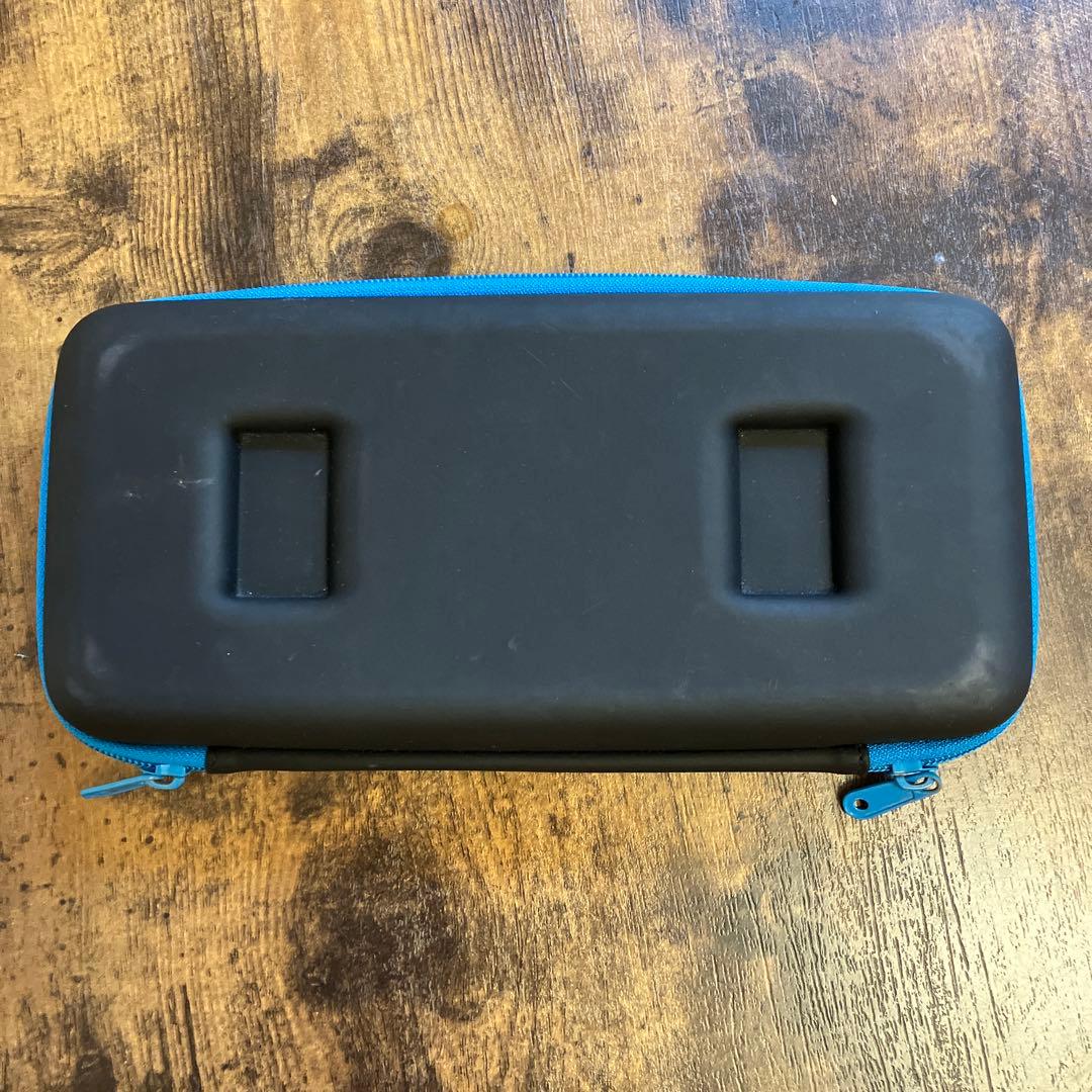 さ*る様 Switch本体、Joy-Con４本、Joy-Con充電器、ケース付き