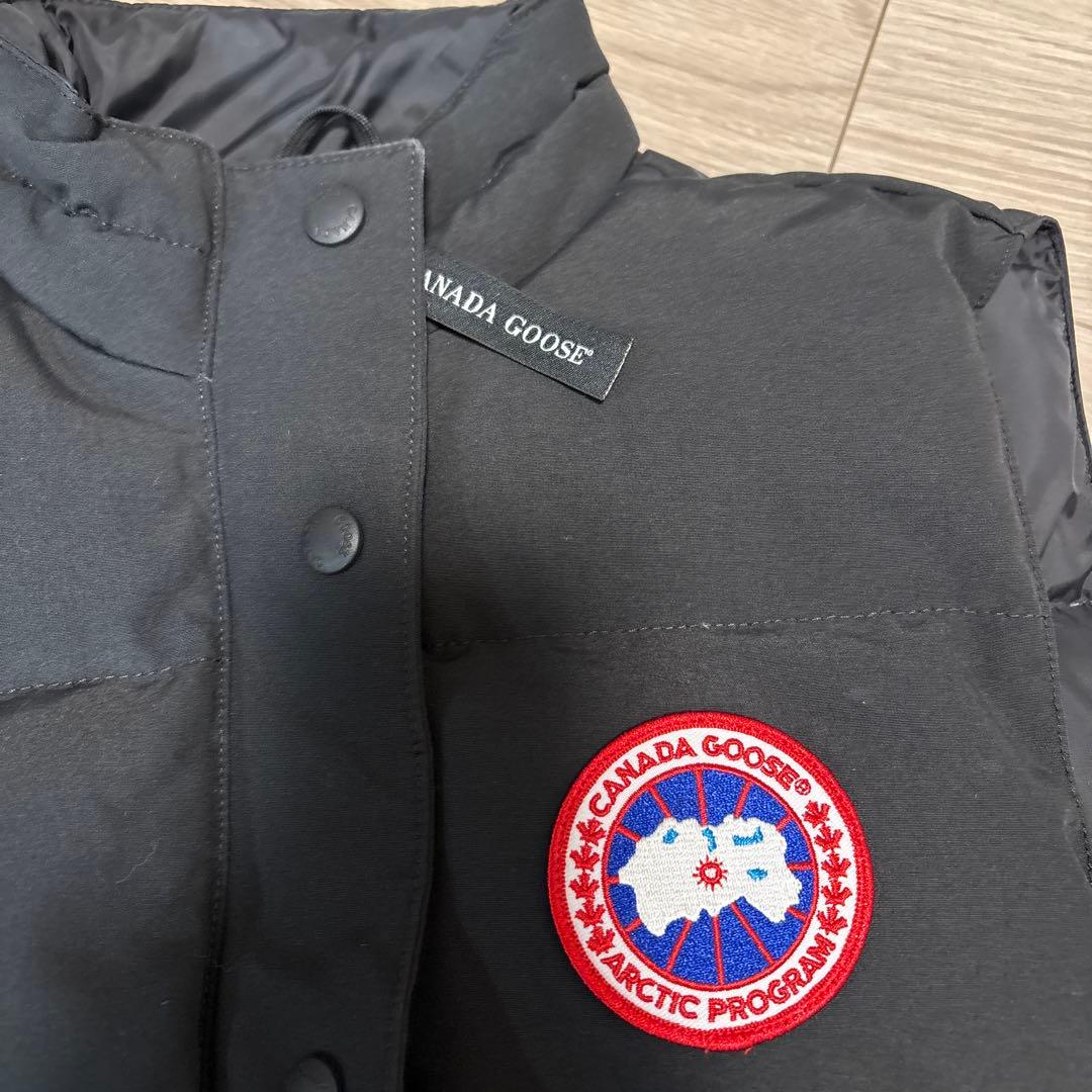   ブラック　ダウンベスト