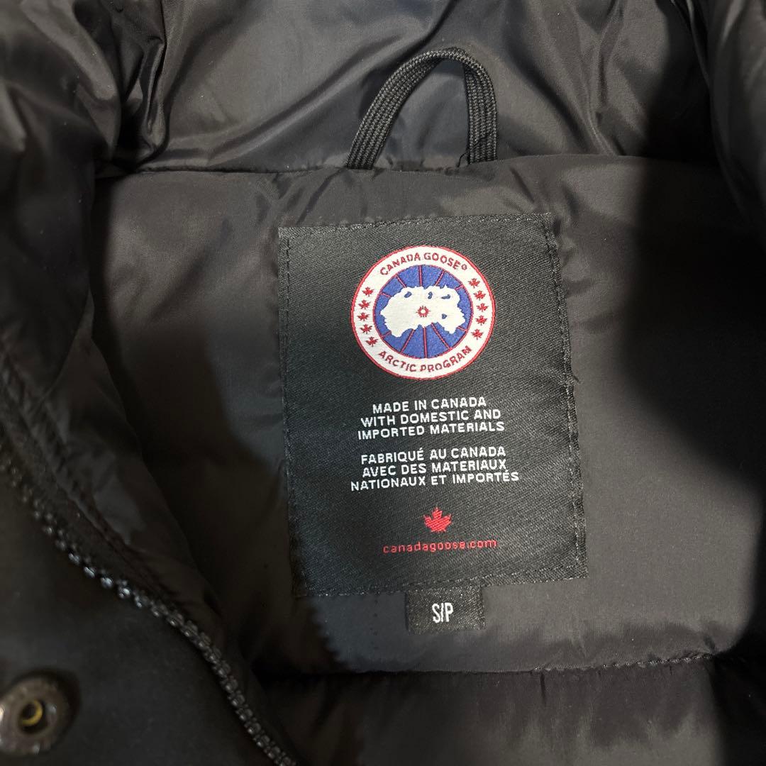   ブラック　ダウンベスト