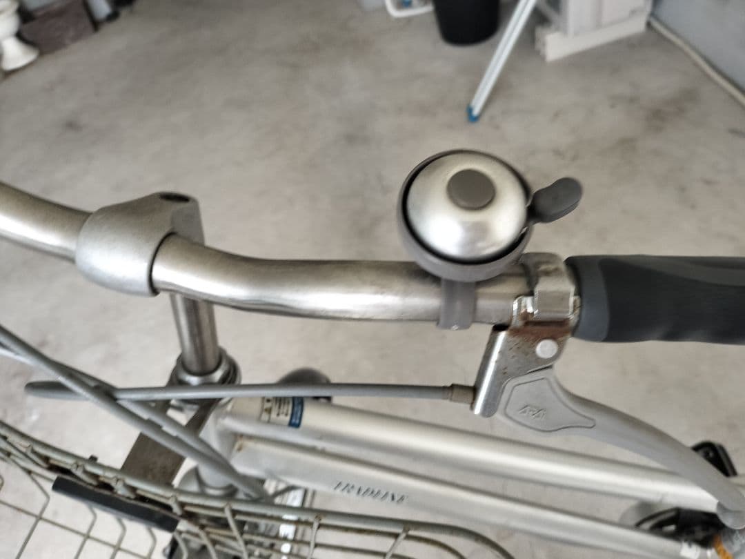 ブリジストンシルバー シティサイクル 前カゴ付き