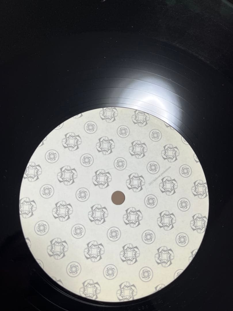 美品 NUJABES ft SHING02 / Luv (Sic) Part 5