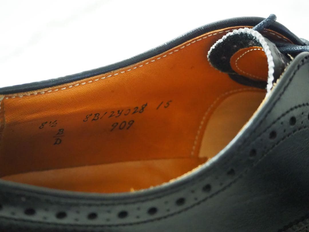 靴 Alden 909 Medallion Tip Balmoral dress