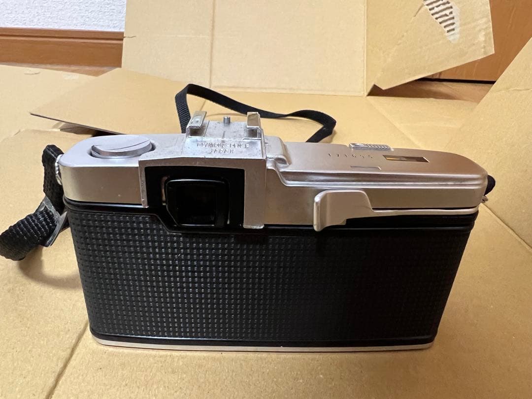 OLYMPUS-PEN F フィルムカメラ